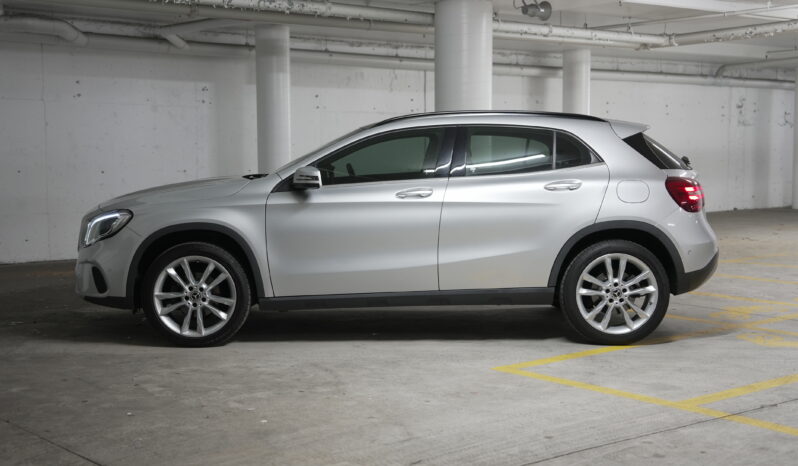 2019 MERCEDES-BENZ GLA180 Urban Edition full