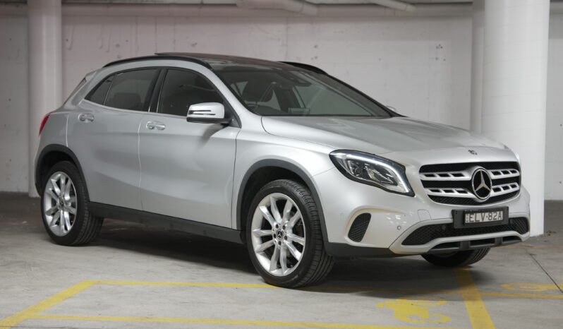 2019 MERCEDES-BENZ GLA180 Urban Edition full