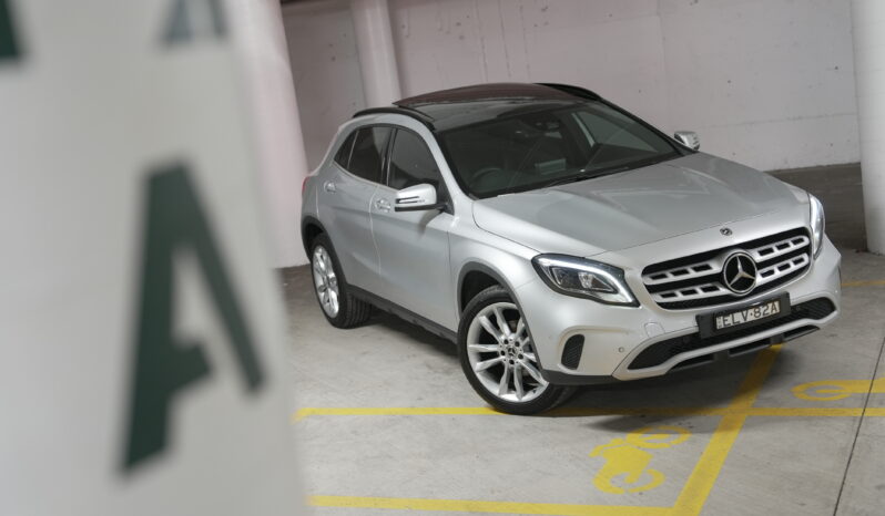 2019 MERCEDES-BENZ GLA180 Urban Edition full