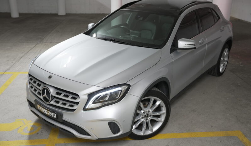 2019 MERCEDES-BENZ GLA180 Urban Edition full