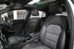 2019 MERCEDES-BENZ GLA180 Urban Edition full