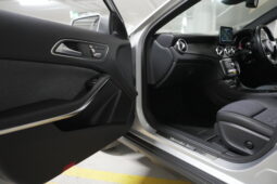 2019 MERCEDES-BENZ GLA180 Urban Edition full