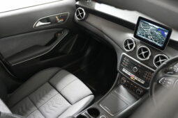 2019 MERCEDES-BENZ GLA180 Urban Edition full