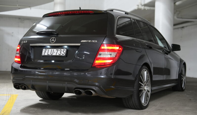 2013 Mercedes-Benz C63 AMG Estate full