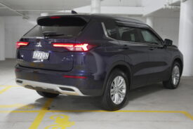 2023 Mitsubishi Outlander LS AWD