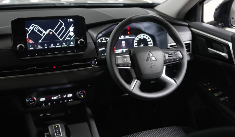 2023 Mitsubishi Outlander LS AWD full