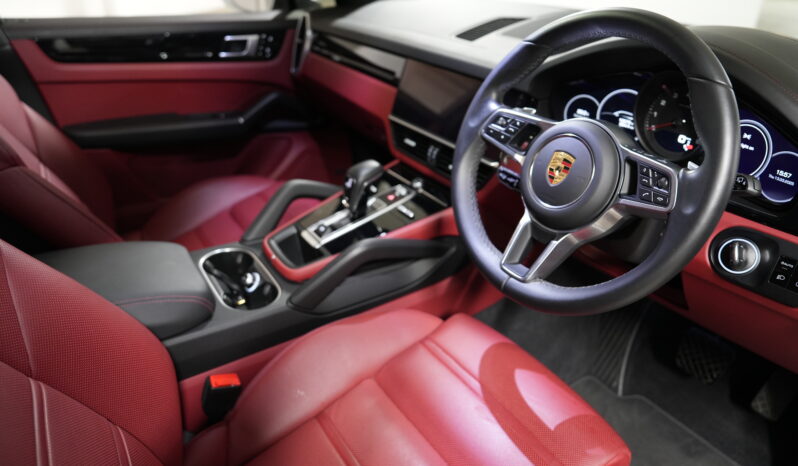 2021 Porsche Cayenne Wagon full
