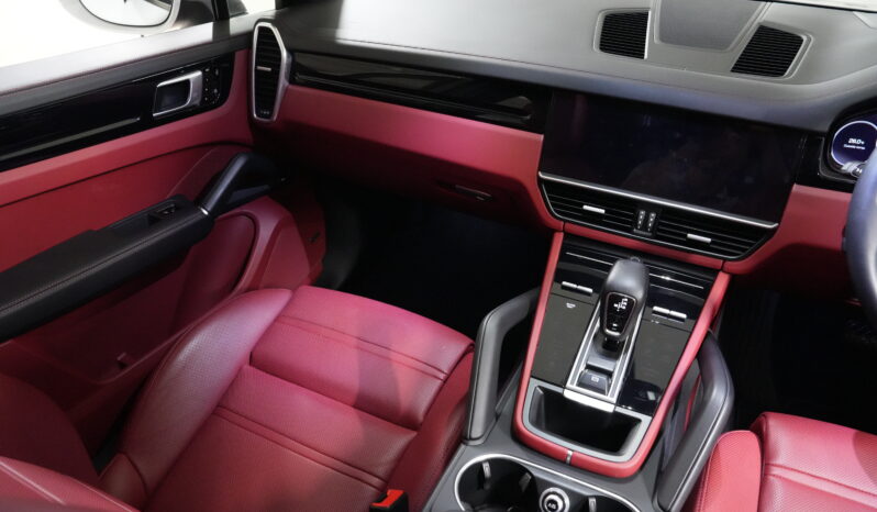 2021 Porsche Cayenne Wagon full