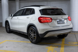 2016 MERCEDES-BENZ GLA180