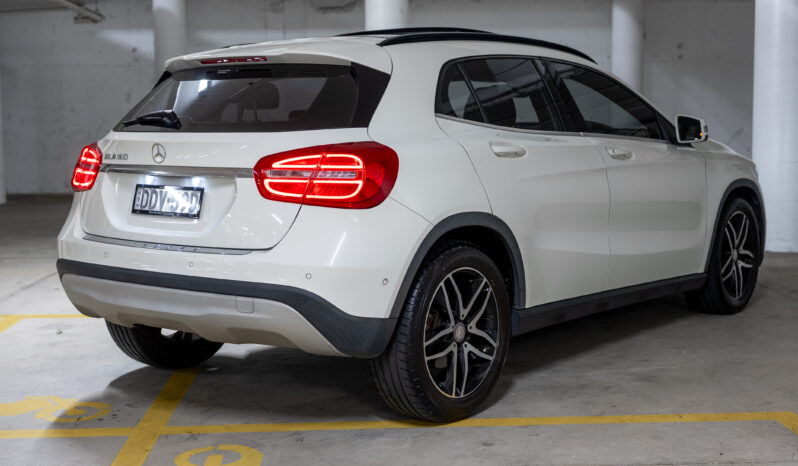 2016 MERCEDES-BENZ GLA180 full