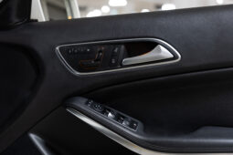 2016 MERCEDES-BENZ GLA180 full