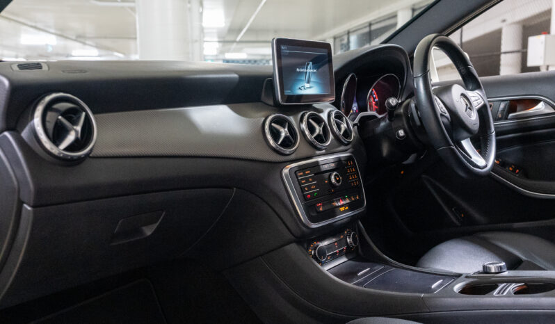 2016 MERCEDES-BENZ GLA180 full