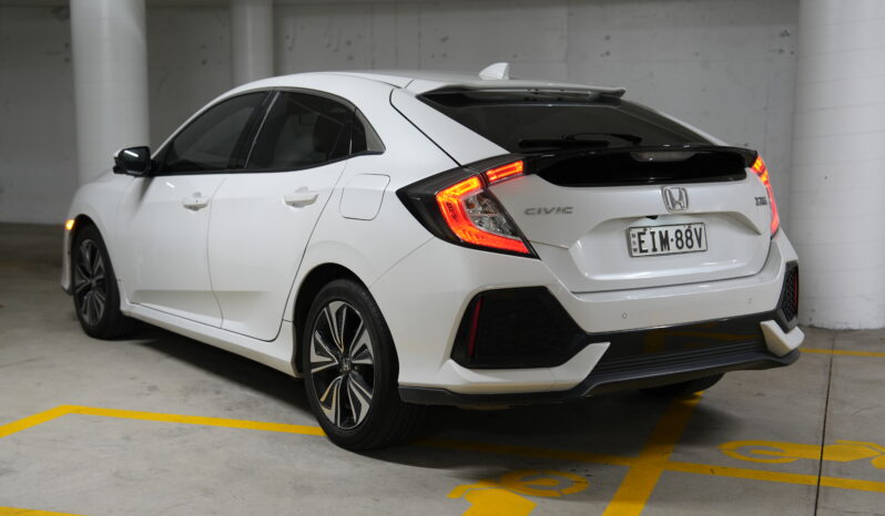 2019 HONDA CIVIC VTi-L full