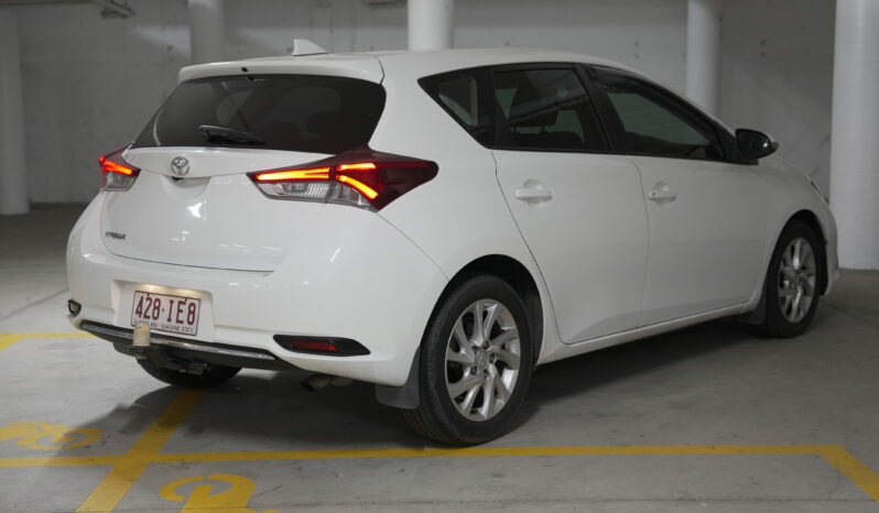 2015 Toyota Corolla Ascent Hatchback full