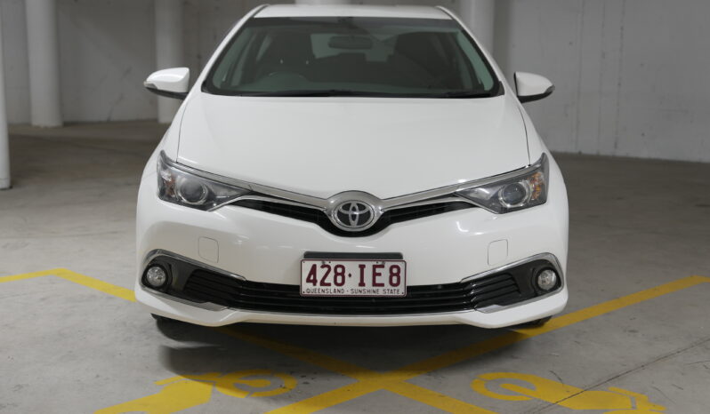 2015 Toyota Corolla Ascent Hatchback full