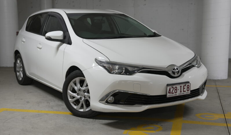 2015 Toyota Corolla Ascent Hatchback full