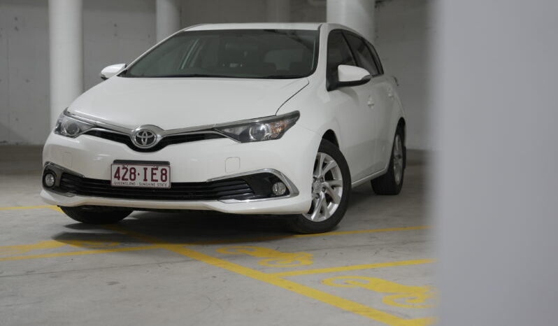 2015 Toyota Corolla Ascent Hatchback full
