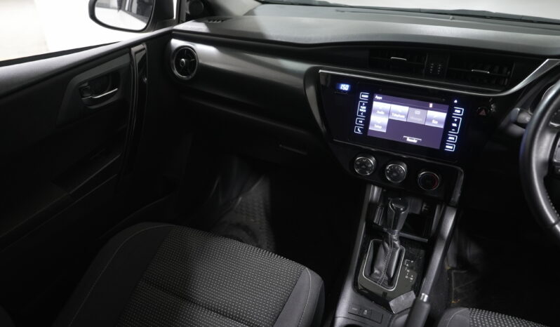 2015 Toyota Corolla Ascent Hatchback full