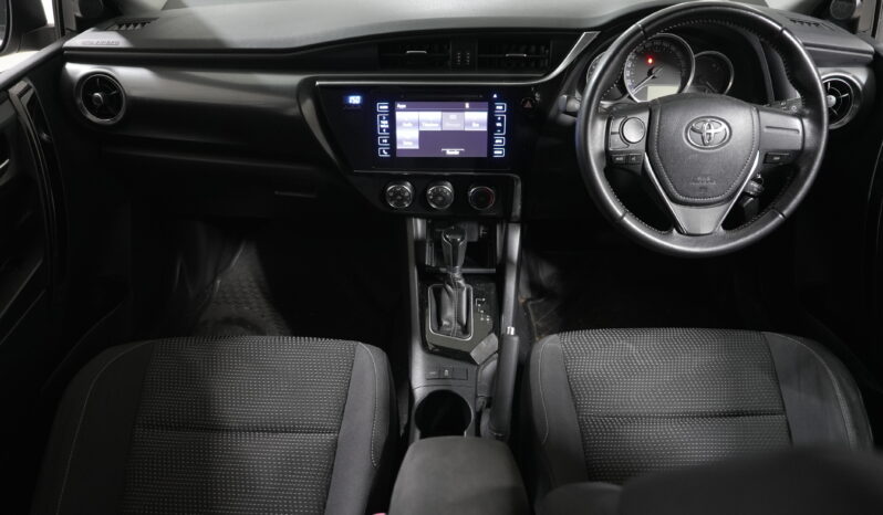 2015 Toyota Corolla Ascent Hatchback full