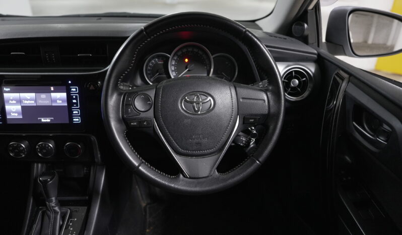 2015 Toyota Corolla Ascent Hatchback full