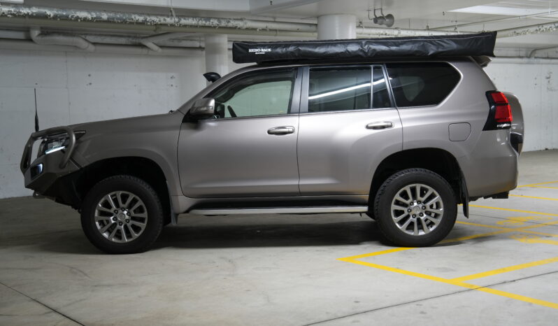 2020 Toyota Landcruiser Prado Kakadu full