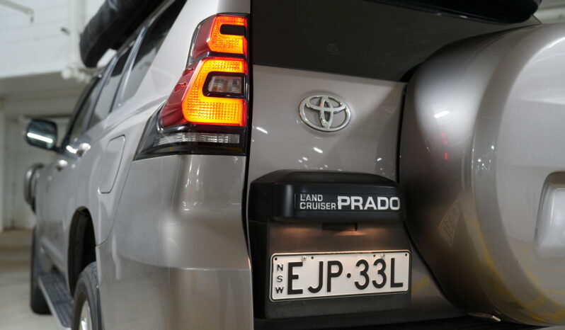 2020 Toyota Landcruiser Prado Kakadu full