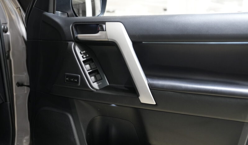 2020 Toyota Landcruiser Prado Kakadu full