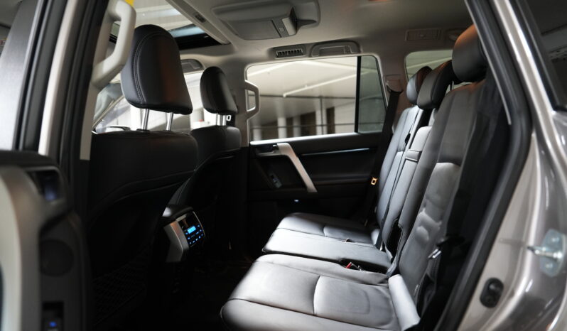 2020 Toyota Landcruiser Prado Kakadu full