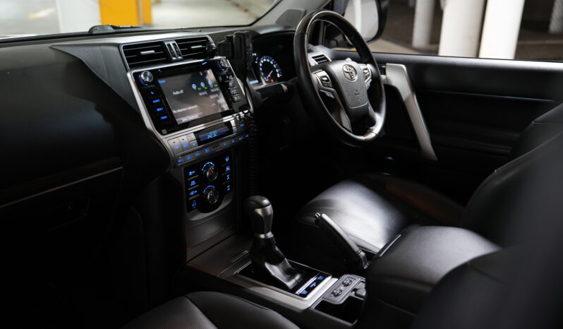 2020 Toyota Landcruiser Prado Kakadu full