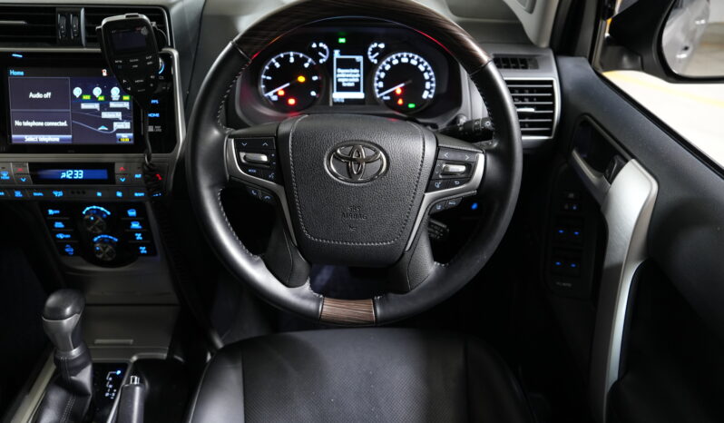 2020 Toyota Landcruiser Prado Kakadu full