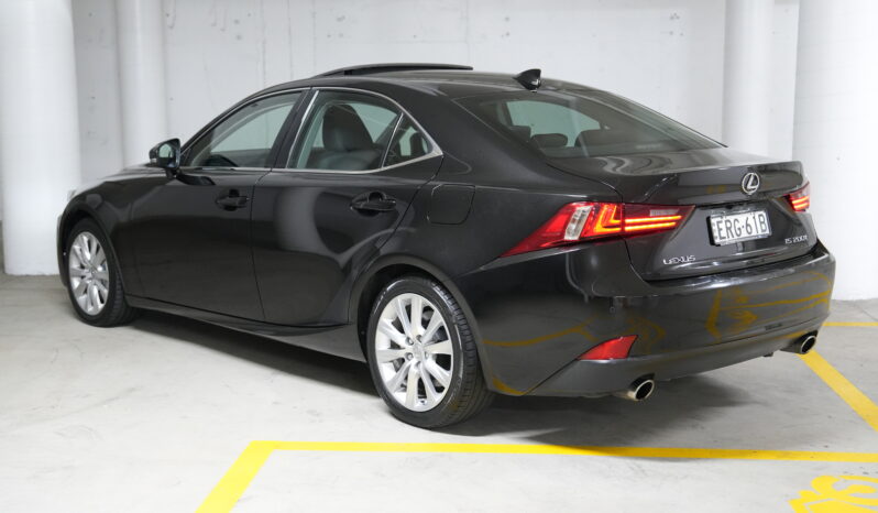 2016 Lexus IS200t Luxury full
