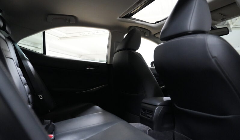 2016 Lexus IS200t Luxury full