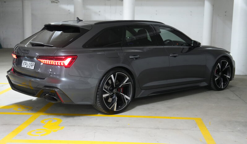 2022 Audi RS6 Avant full