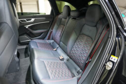 2022 Audi RS6 Avant full
