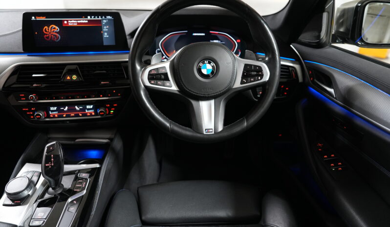 2020 BMW M550i xDrive full