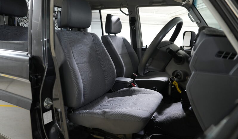 2014 Toyota Landcruiser VDJ79R GXL Double Cab full