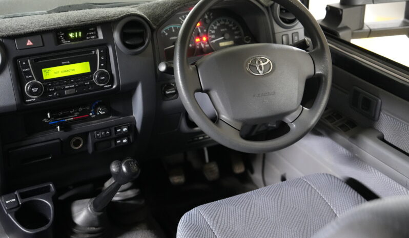 2014 Toyota Landcruiser VDJ79R GXL Double Cab full
