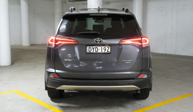 2018 Toyota RAV4 Cruiser AWD full