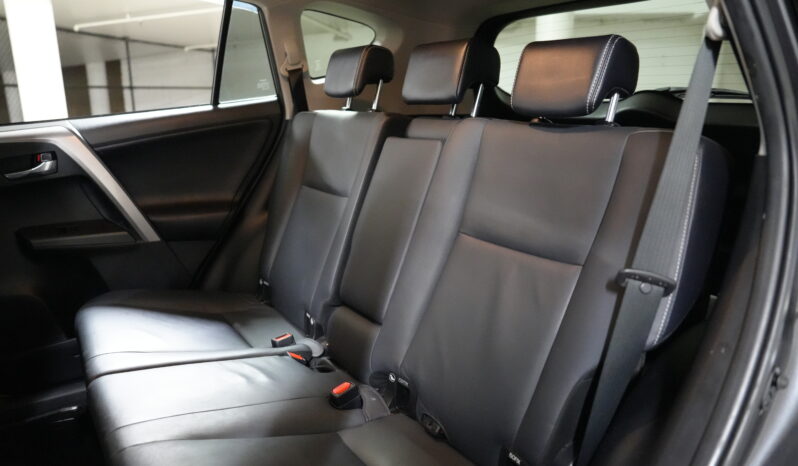2018 Toyota RAV4 Cruiser AWD full