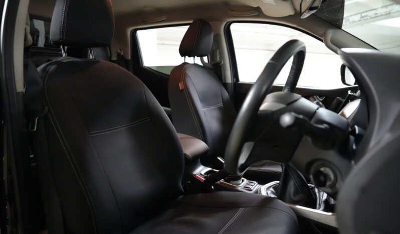 2019 Nissan Navara ST Utility King Cab full