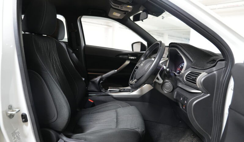 2020 Mitsubishi Eclipse Cross Black Edition full