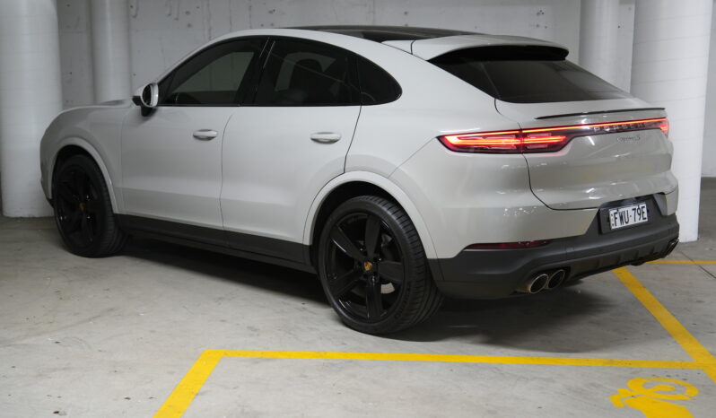 2020 Porsche Cayenne S Coupe full