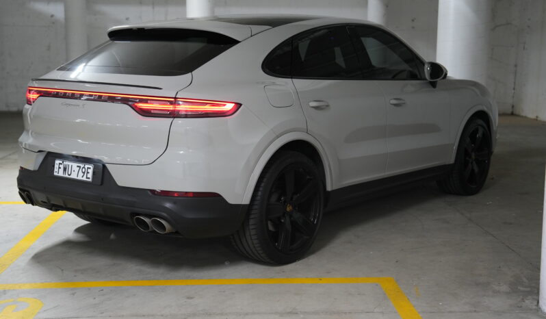 2020 Porsche Cayenne S Coupe full