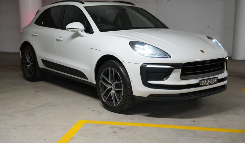 2021 Porsche Macan MY22 full