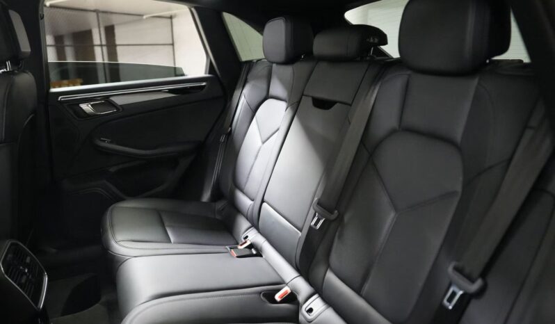 2021 Porsche Macan MY22 full