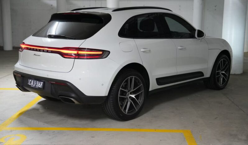 2021 Porsche Macan MY22 full