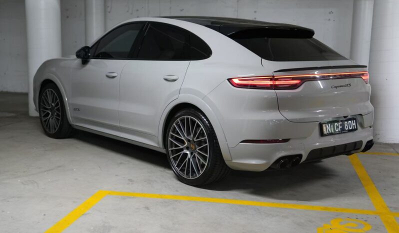 2022 Porsche Cayenne GTS Coupe full