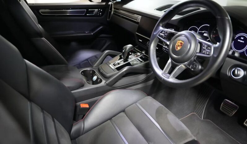 2022 Porsche Cayenne GTS Coupe full