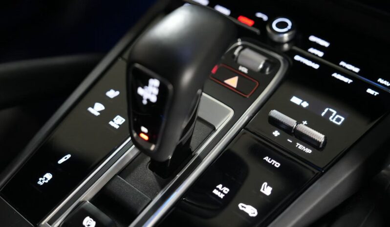 2022 Porsche Cayenne GTS Coupe full