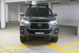 2020 TOYOTA HILUX SR5 (4×4) GUN126R full